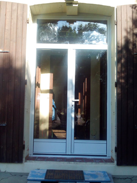 porte neuve exterieur